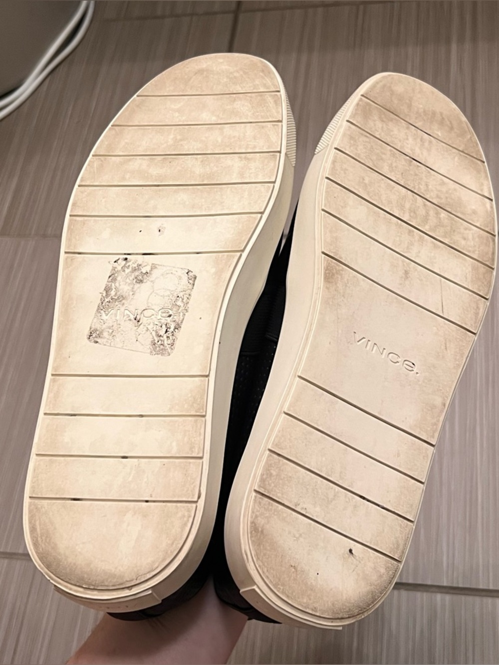 Vince Black Slip On Shoes leather 8 - Picture 7 of 7